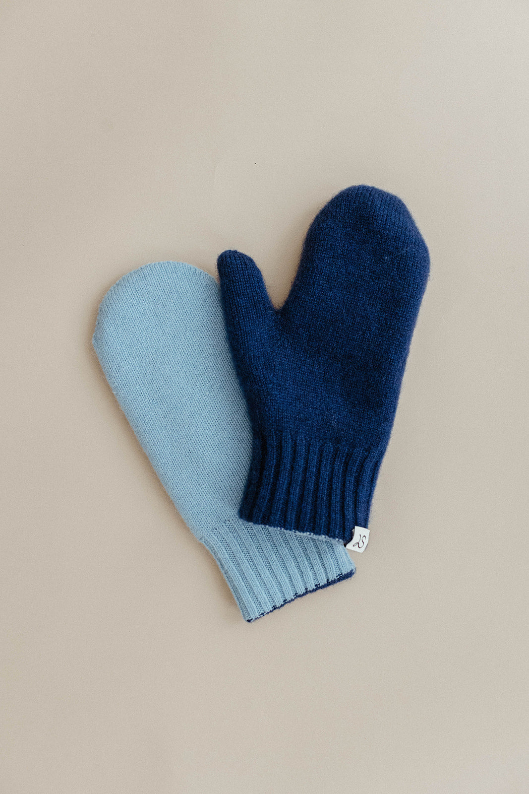Cashmere Reversible Mittens