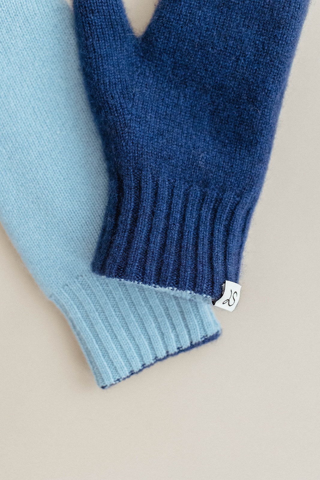Cashmere Reversible Mittens